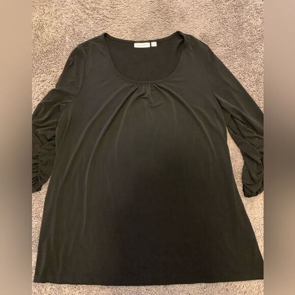 Susan Graver liquid knit top.  Ruched sleeves.  Size: XL - Picture 1 of 6